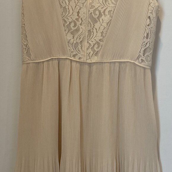 Forever21 Accordion Lace Romantic Fairy Dress Neutral Cream Small-Medium NEW - Picture 3 of 15